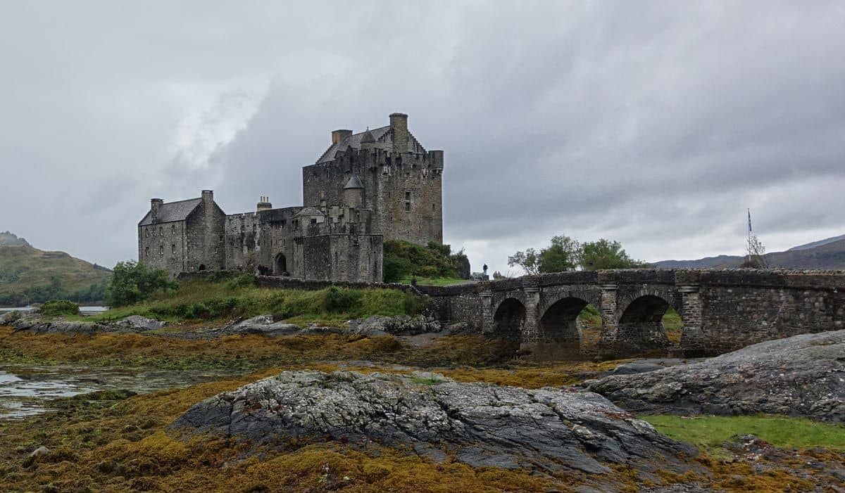 Il castello di Eilean Donan durante viaggio fotografico scozia isola di skye