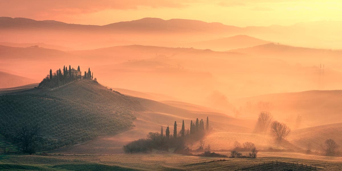 alba al belvedere in val d'orcia