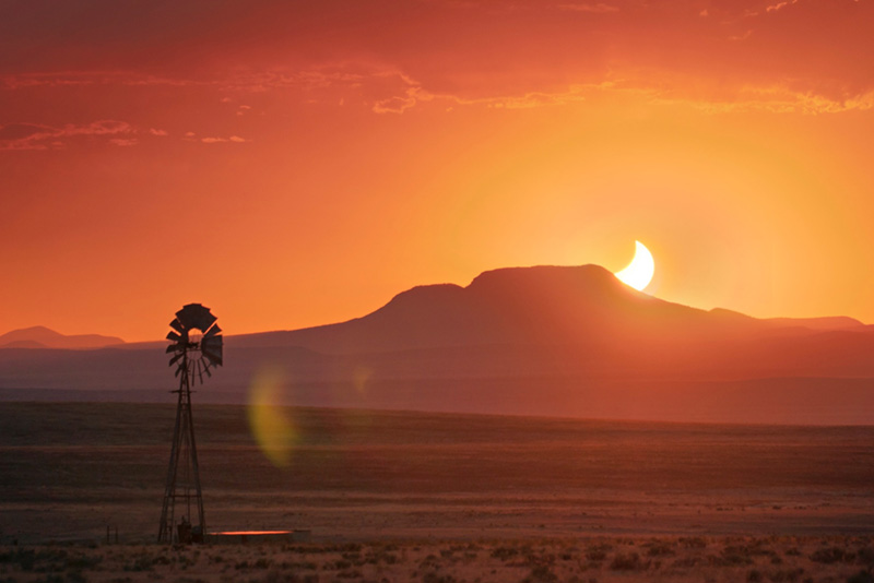 fotografare una eclissi solare con l'obiettivo grandangolare