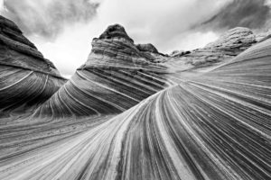 forme e linee di una fotografia in bianco e nero