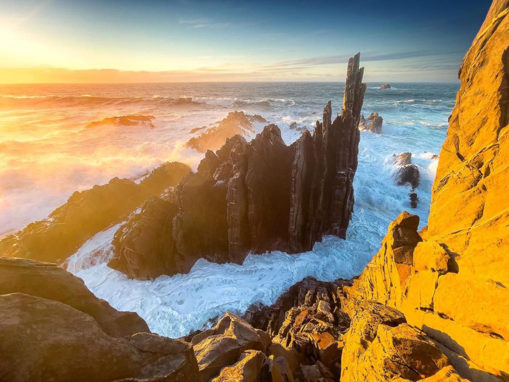 Fotografia di un paesaggio naturale al tramonto