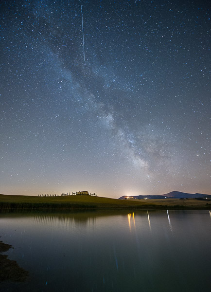 foto stelle cadenti e via lattea 