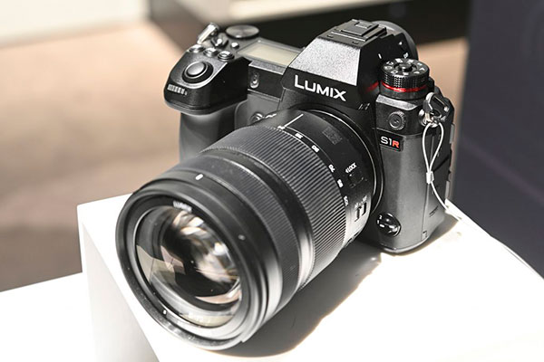 Panasonic Sr1, panasonic mirrorless full frame, lumix sr1, lumix s1