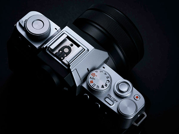 Fujifilm X-T200, mirrorless,
