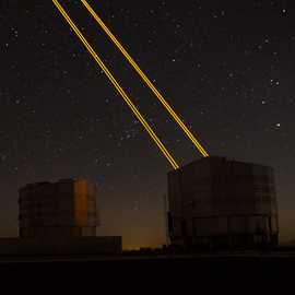 cielo notturno sul telescopio