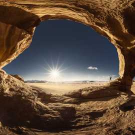 panoramica al tramonto ponte di roccia deserto wadi rum viaggio fotografico giordania