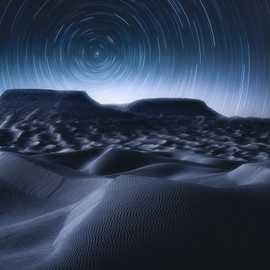 Star-trail nel deserto del Sahara