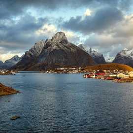 reine al tramonto viaggio fotografico lofoten